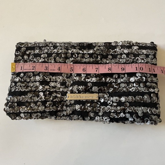 BCBG Silver Sequin Folded Clutch‎ Purse Evening Wedding Handbag EUC - Picture 7 of 9